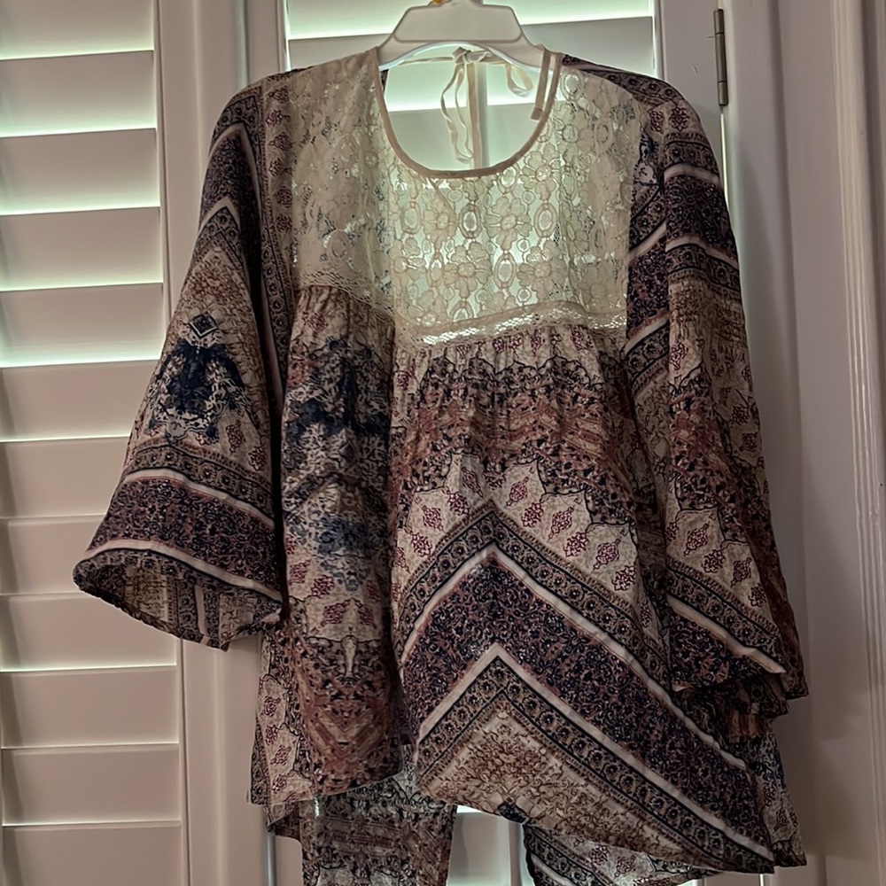 ABECROMBIE Fitch Top